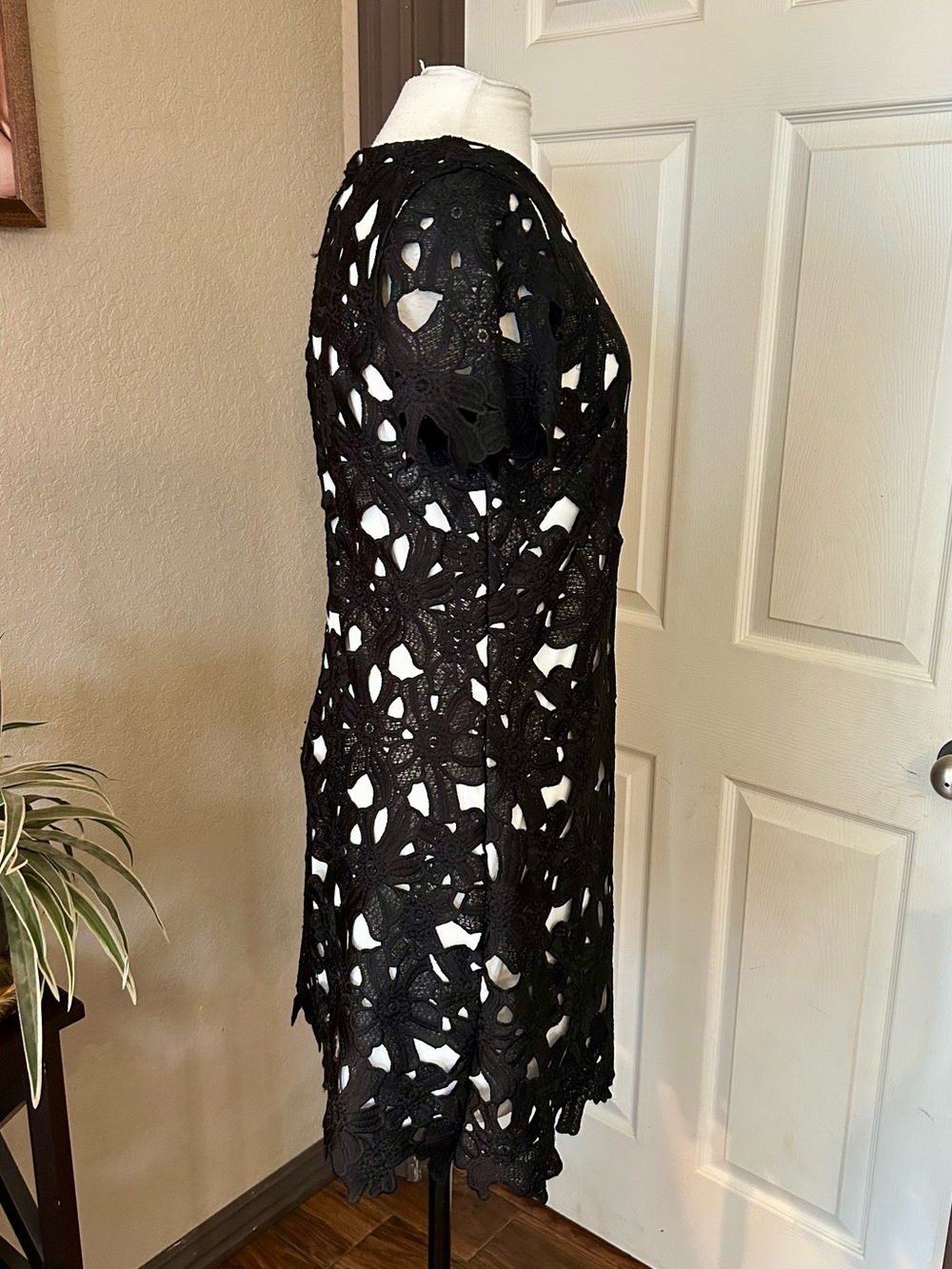 NWT Calvin Klein Black and White Lace Dress - Picture 2 of 7